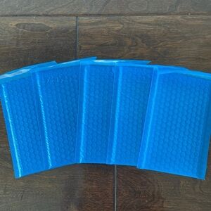 25 Pack - 4x8” Blue Bubble Mailers